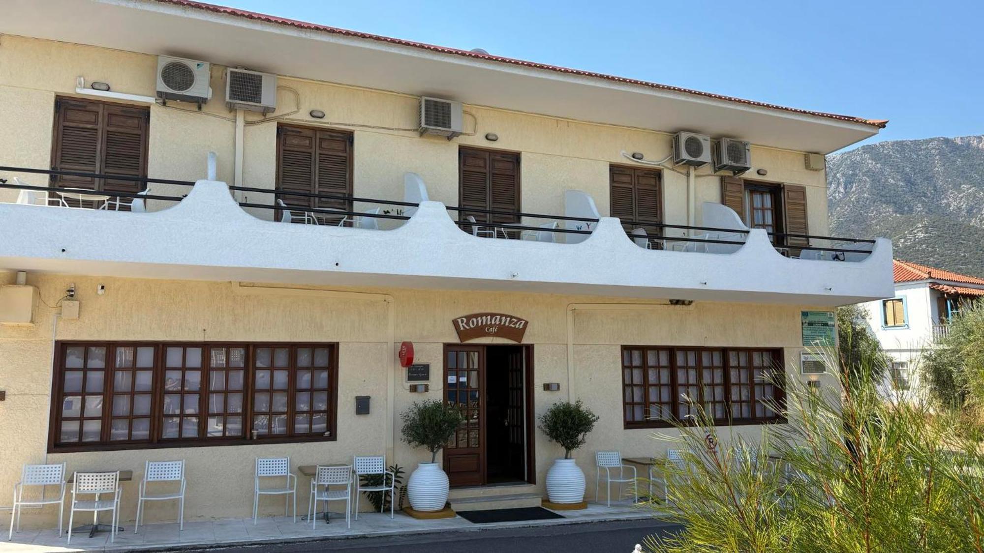 Romanza Rooms Poúlithra Dış mekan fotoğraf